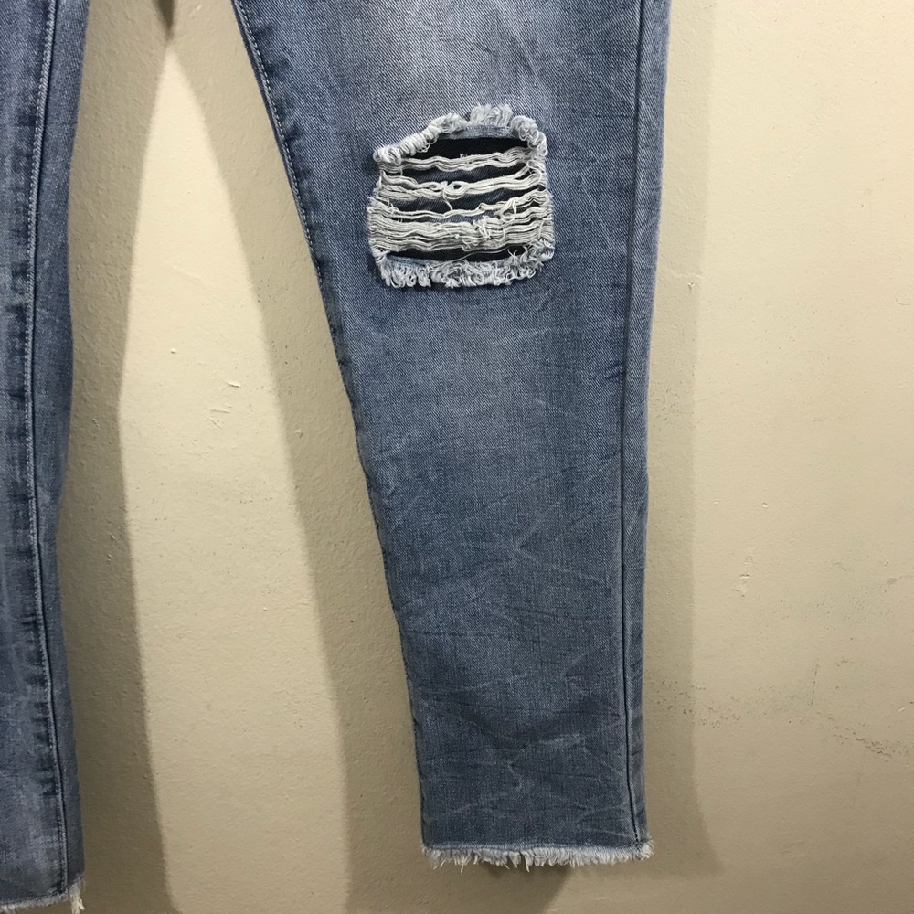 Boohoo Distressed Jeans View 4